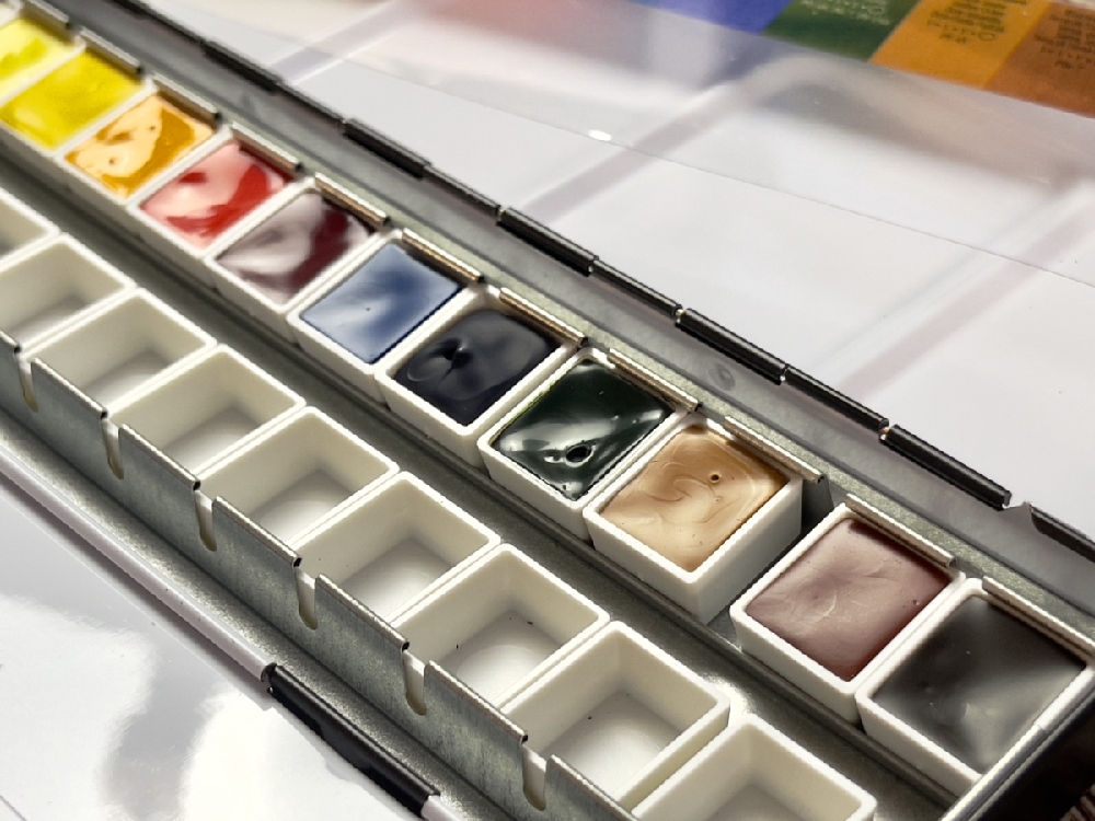 Daniel Smith Original Half-Pan Set of 12 Inside View